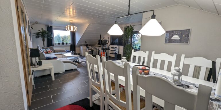 Ess-Wohnzimmer DG