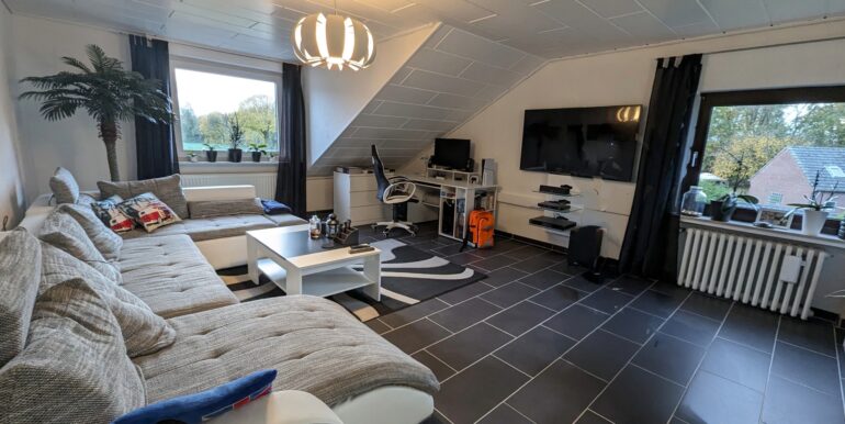 Wohnzimmer DG