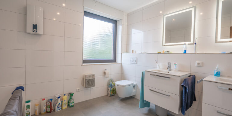 Badezimmer WHG 1. OG