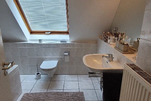 Wannenbad im Dachgeschoss