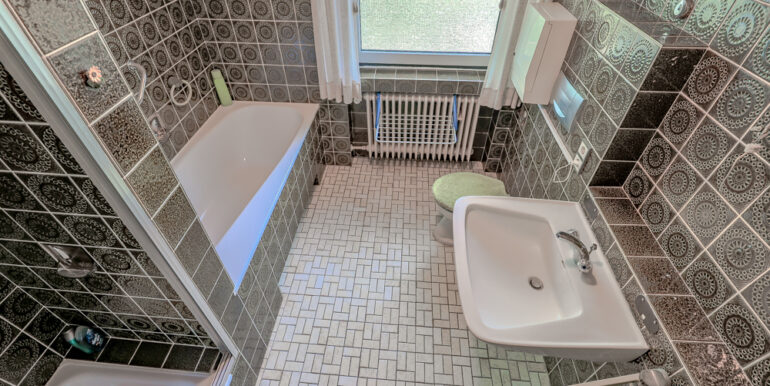 Badezimmer EG