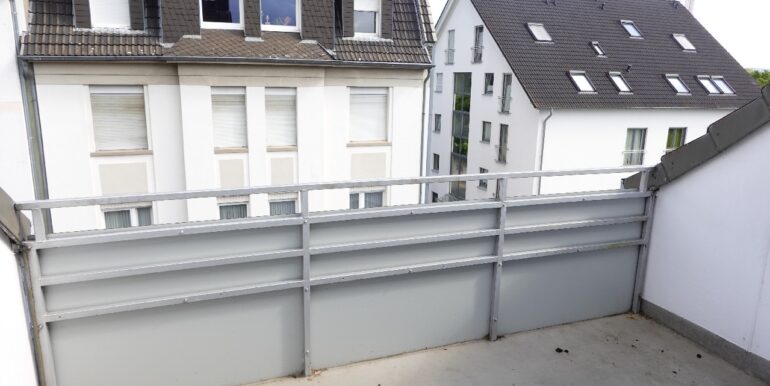 3. Loggia direkt an der Küche