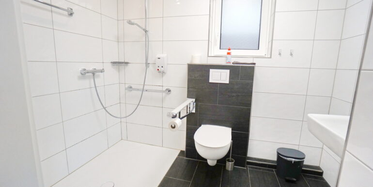 Duschbad im EG