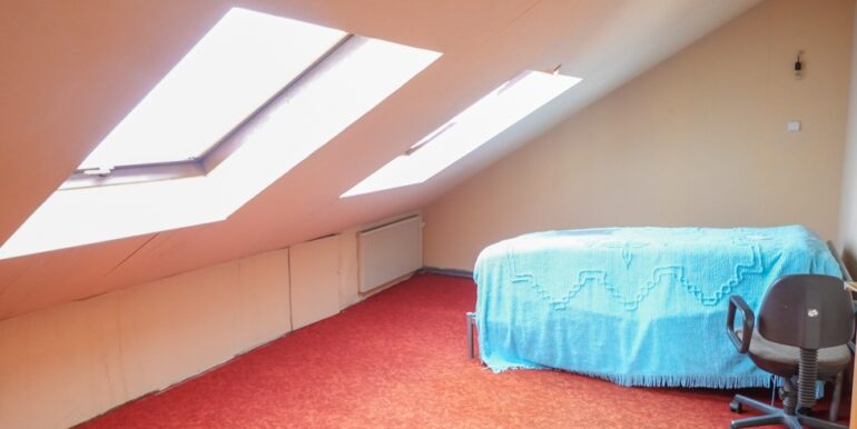 Arbeits-/ oder Gästezimmer im DG