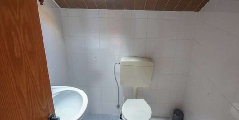 Weiteres Arbeits-/ Hobby-/ oder Gästezimmer im DG