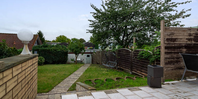Pflegeleicht angelegter Garten mit Südwest-Ausrichtung.