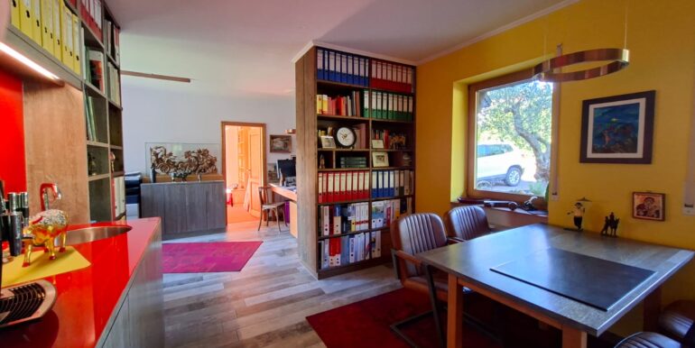 Büro EG