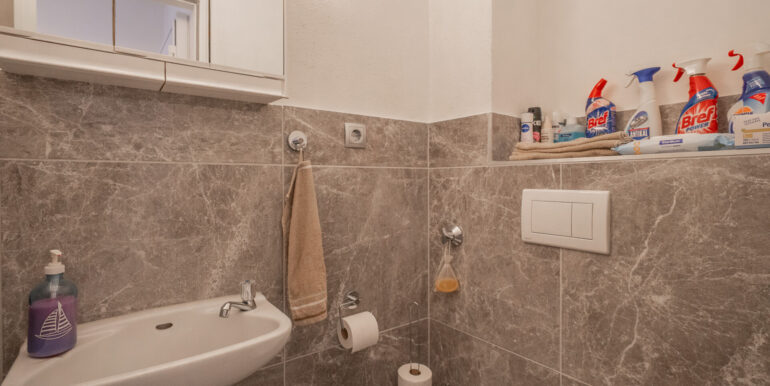 Separate Toilette