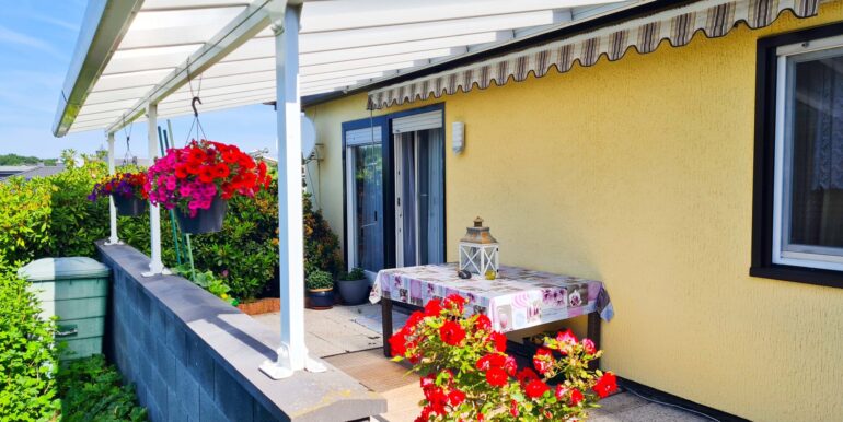 überdachte Terrasse