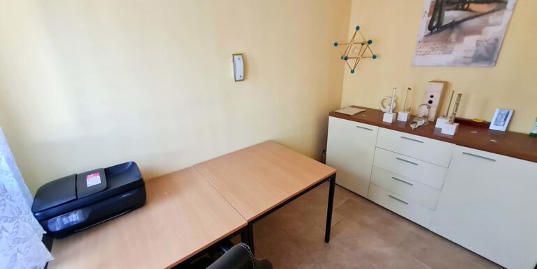 Büro (ehemals Küche) UG