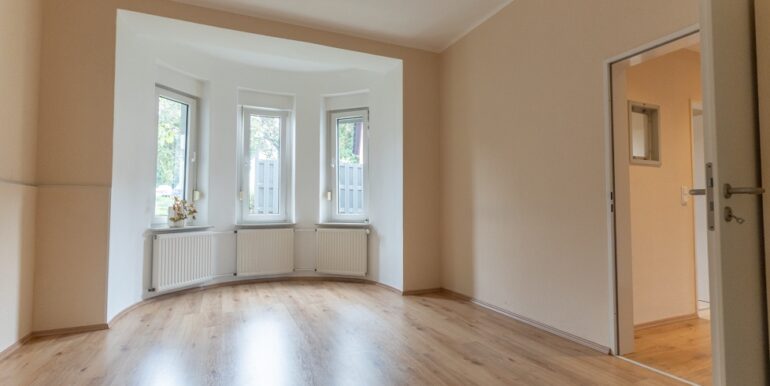 Schlafzimmer I mit Fenstererker