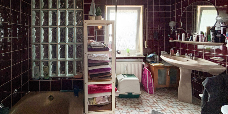 Badezimmer EG