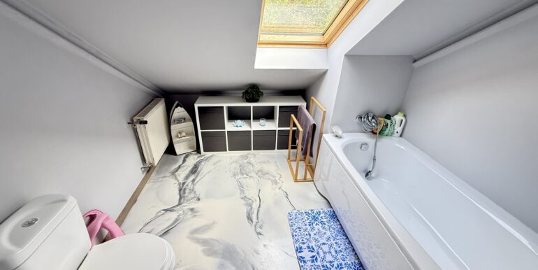 Badezimmer DG