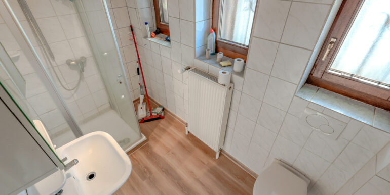 Badezimmer EG