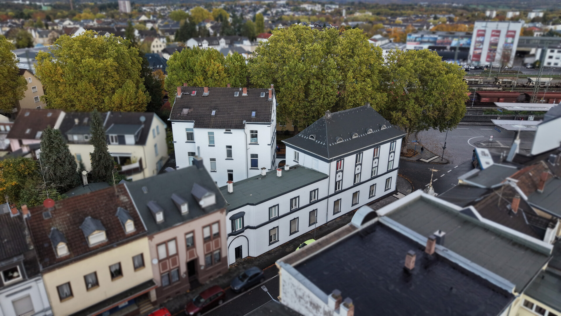 Zwei vollvermietete Mehrfamilienhäuser mit 15 Wohneinheiten + Ausbaureserve in Stadtlage von Neuwied!