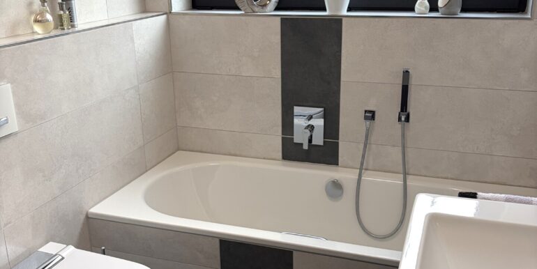 WC mit Duschfunktion (Bidet)