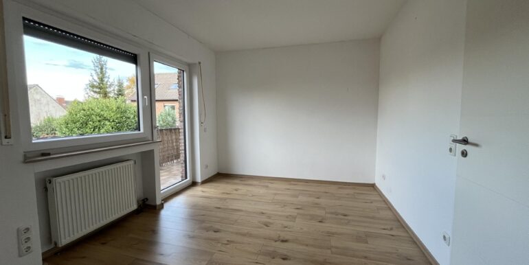 Esszimer/Kinderzimmer/Büro