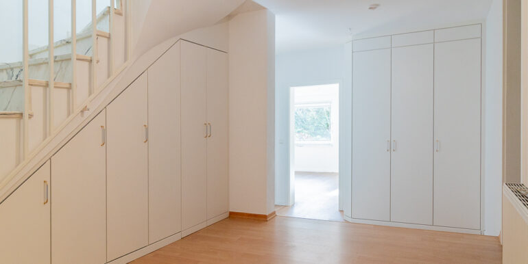 Diele Untergeschoss mit Einbauschränken