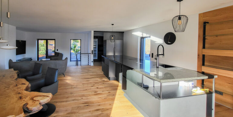 Küche und Essbereich