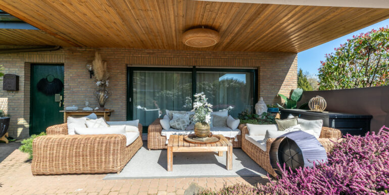 Überdachte Terrasse