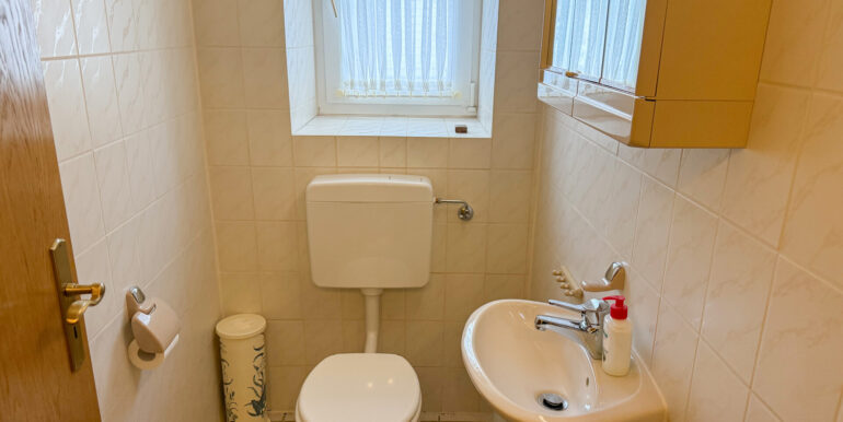 Haus 2 OG Gäste-WC