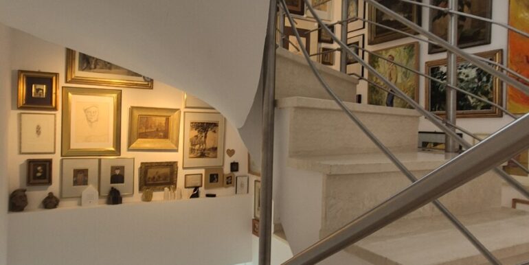 Hinauf zur Wohnebene