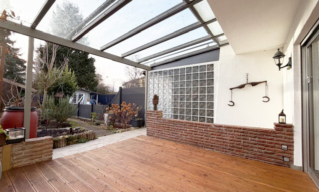 überdachte Terrasse