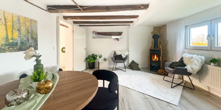 Wohnzimmer mit Kaminofen