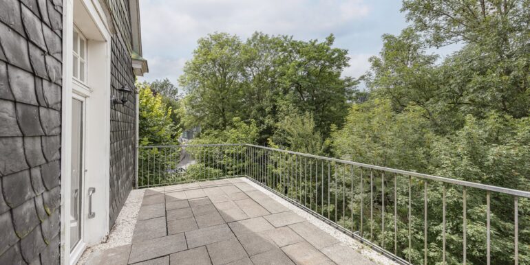 Balkon mit grüner Aussicht
