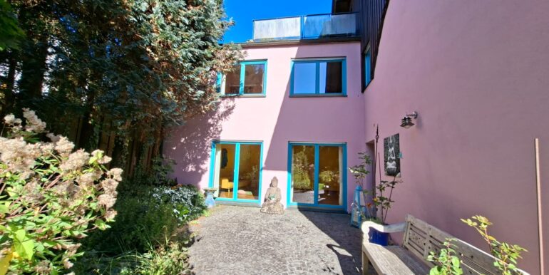 Rückansicht / Eingang Einliegerwohnung