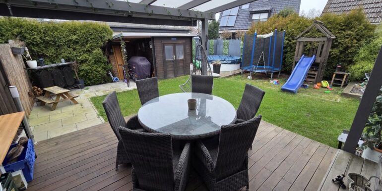 Terrasse mit Überdachung