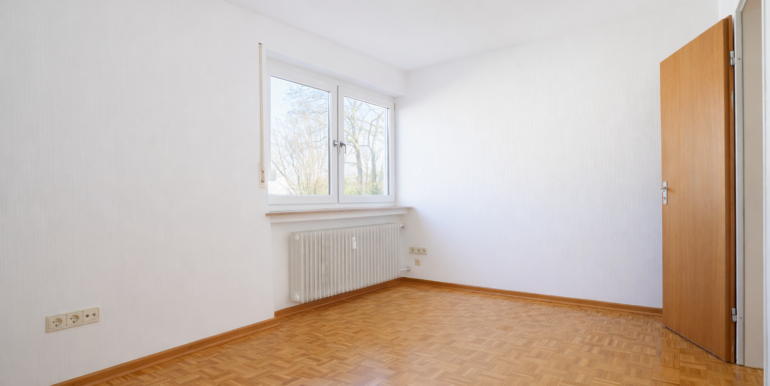 Das erste Schlafzimmer (Foto 1)