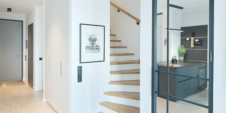 Treppe zum Obergeschoss