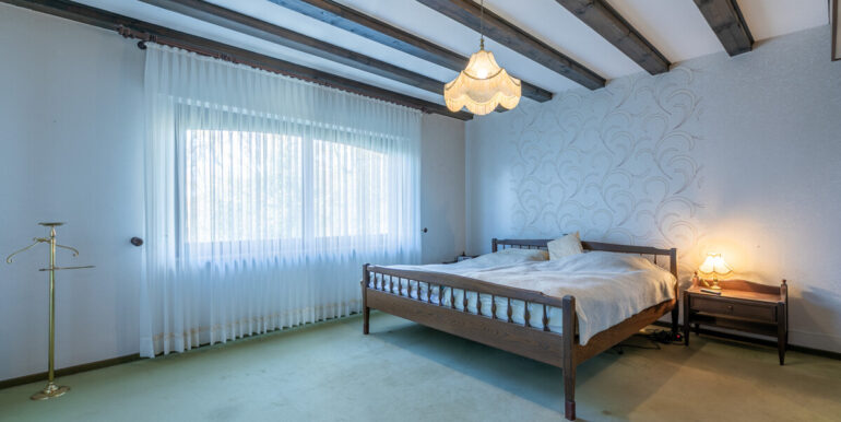 Geräumiges Schlafzimmer