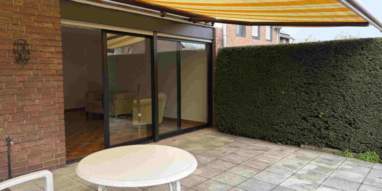 Terrasse mit elektr. Markise