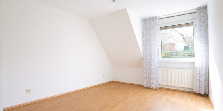 1. Schlafzimmer (DG)