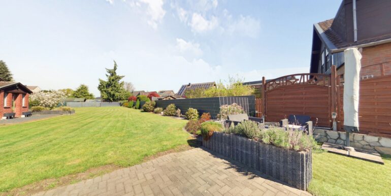 Innenhof_mit_Sitzbereich