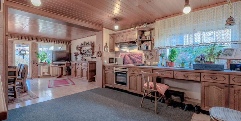Hinterhaus EG