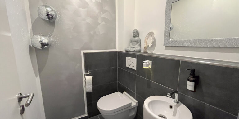 WC 1