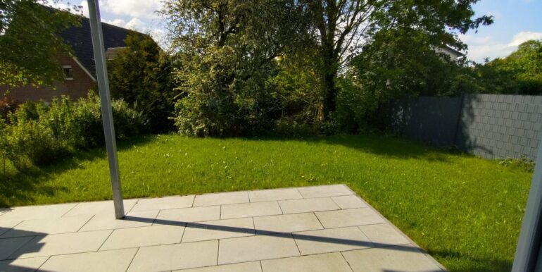 Terrasse + Gartenanteil