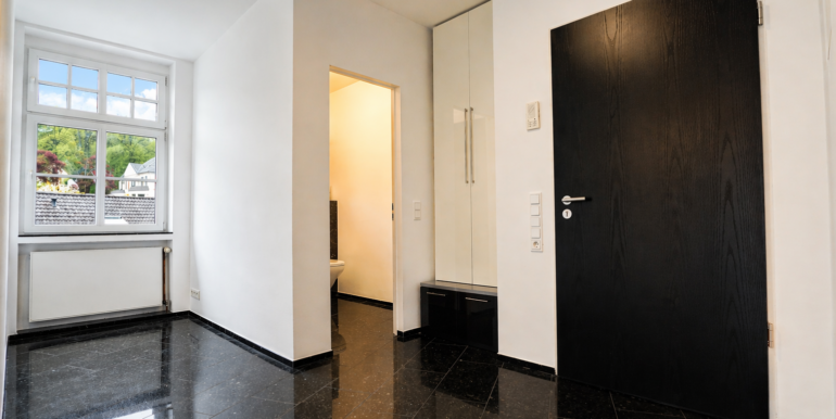 Garderobe und Gäste-WC