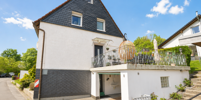 Haus und Garage