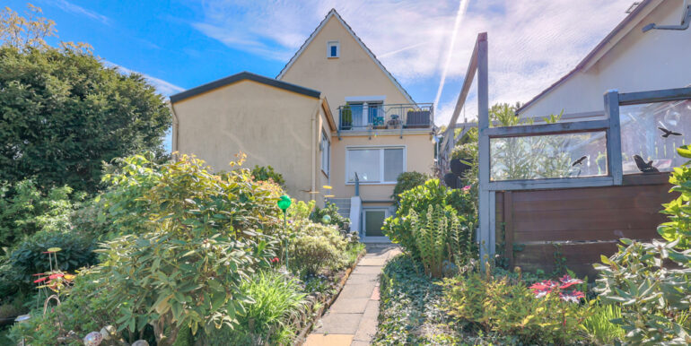 Gartenseitige Hausansicht