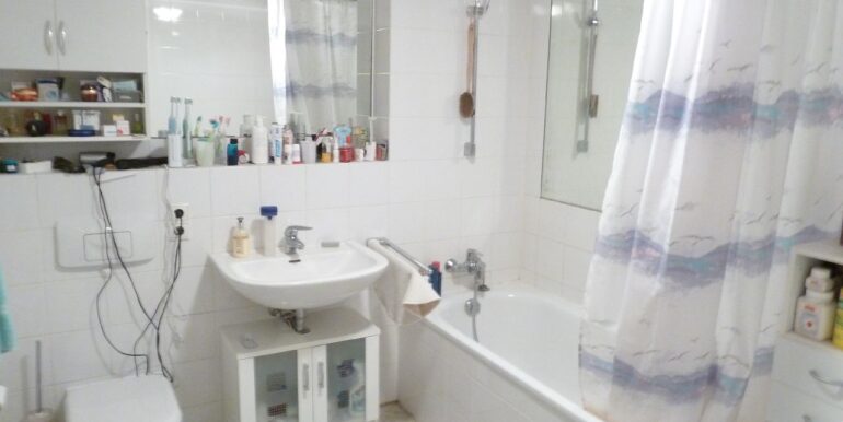 Bad mit Wanne