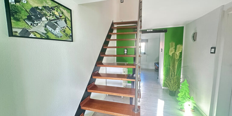 EG Treppe zum 1. OG