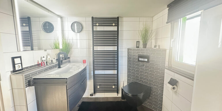 1. OG Badezimmer
