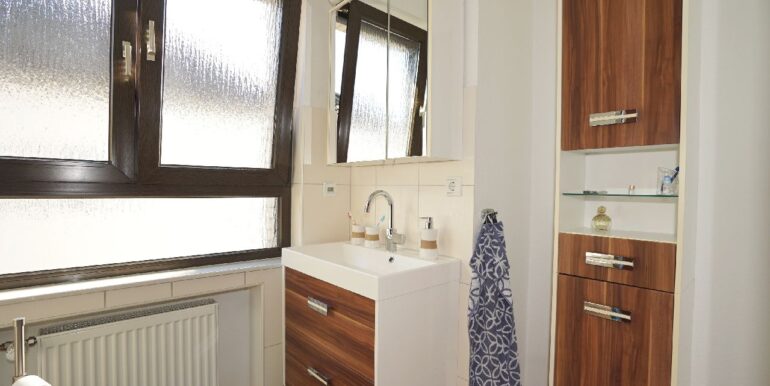 Bad Teilansicht 1 OG-Wohnung