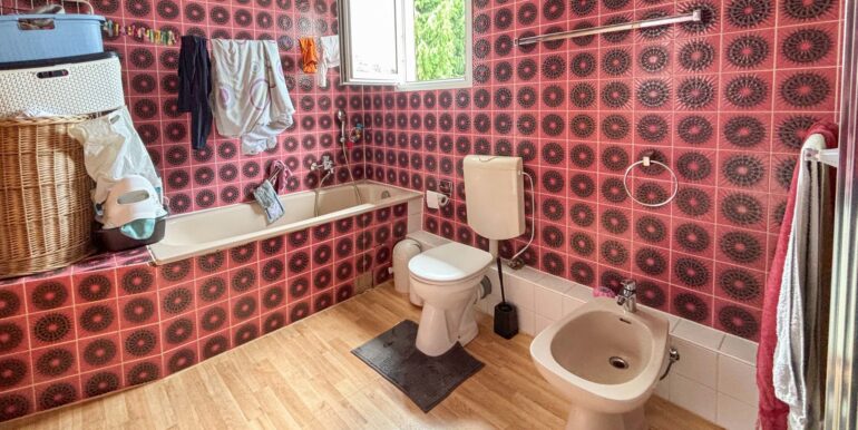 Bad Wohnung 2. OG