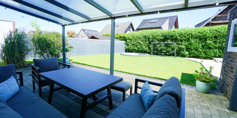 ... mit Zugang zur Terrasse