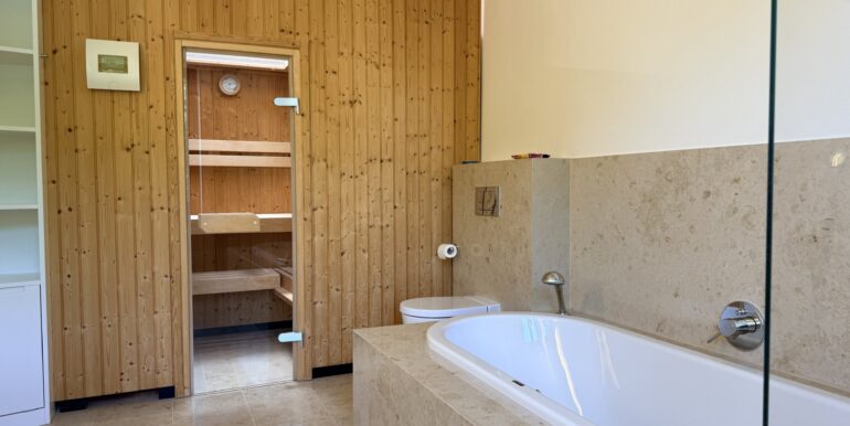 Bad mit Sauna